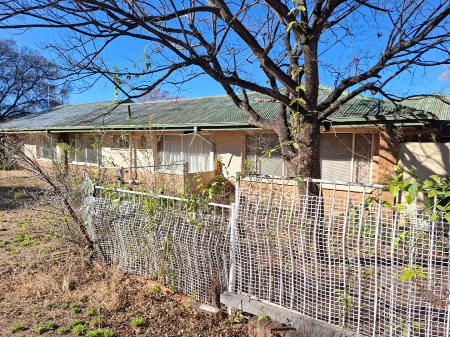 11 Bedroom Property for Sale in Universitas Free State